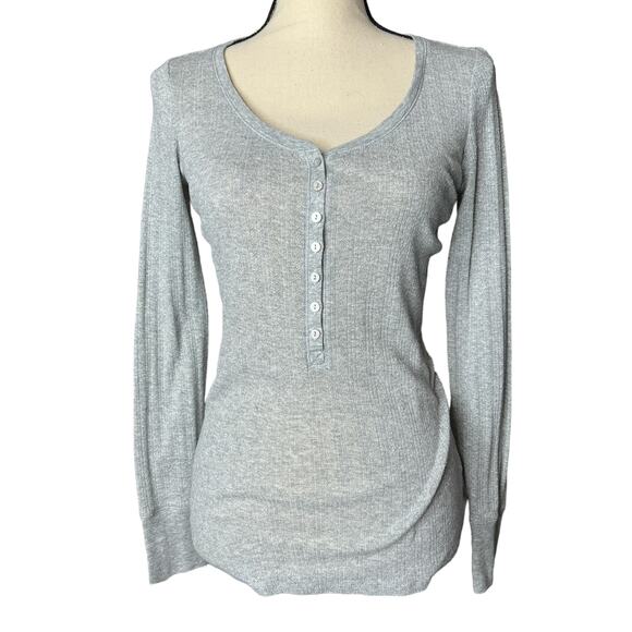 Victoria's Secret Blouse in Gray with Silver Strands Scoop Neckline Size Small - Picture 1 of 6